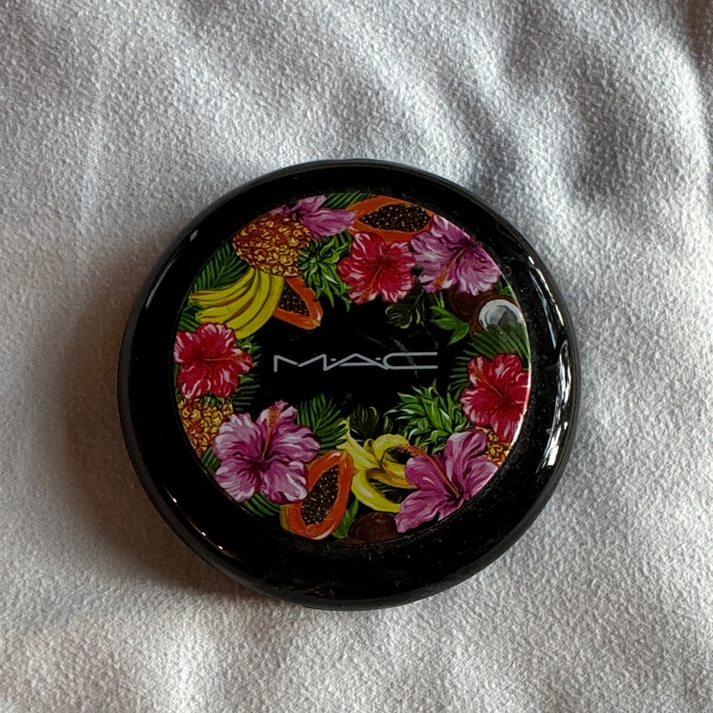 MAC Oh My Passion. Blush Bronzer. One of a kind